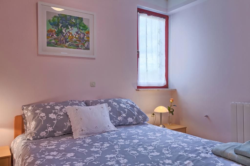 Apartments Valoda Nedescina Exterior photo