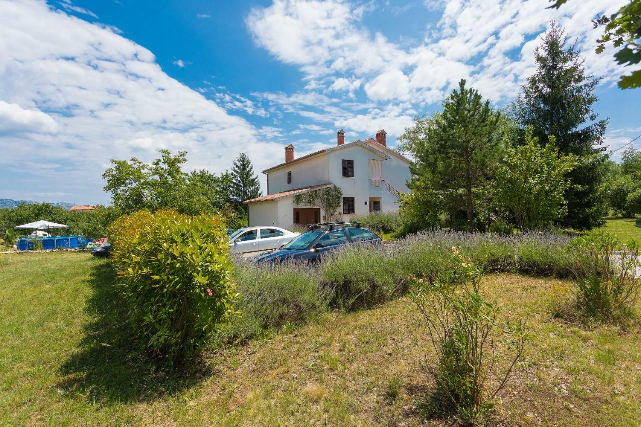 Apartments Valoda Nedescina Exterior photo